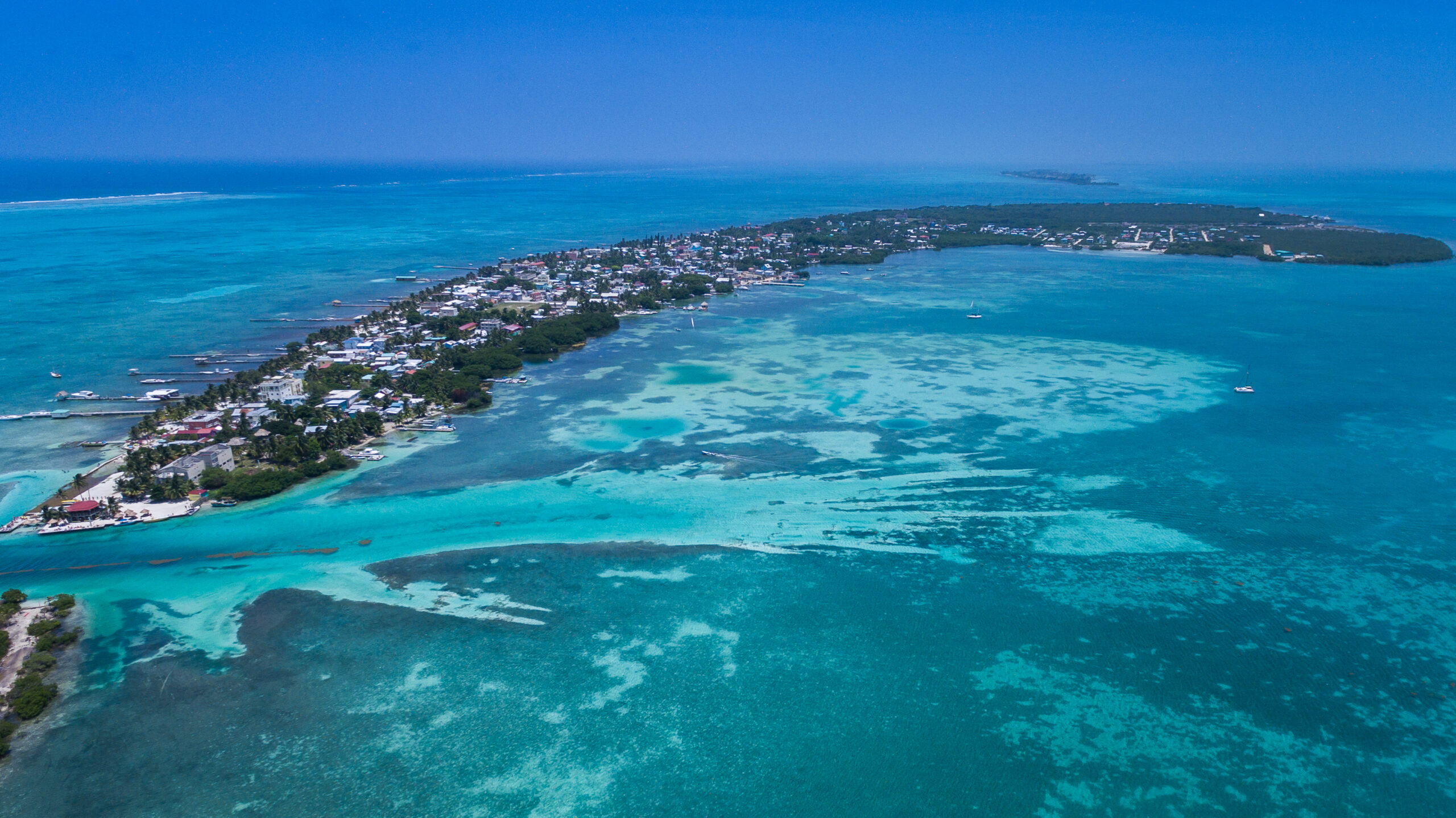 Luftbild von Caye Caulker, Belize